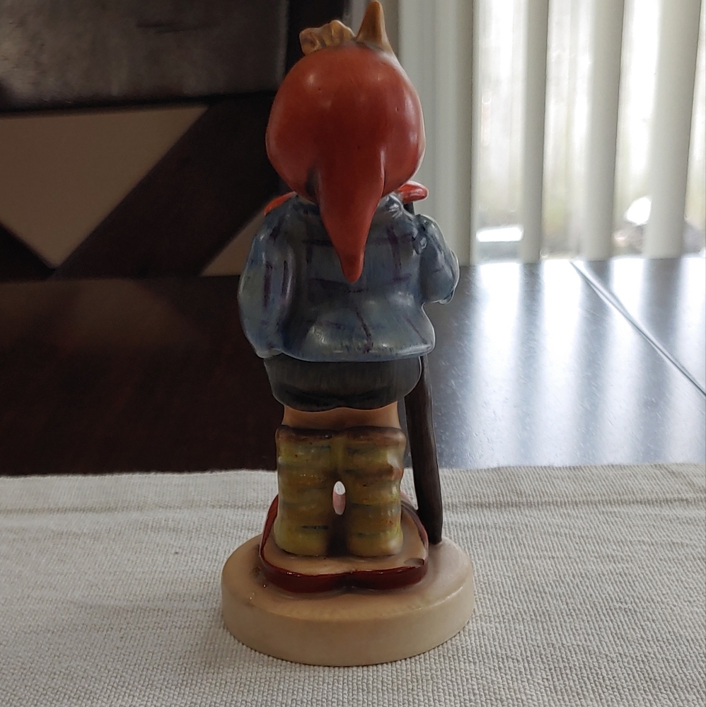 Hummel - Picture 4 of 6